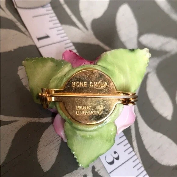 Rose Pin Bone China Made in England - Picture 4 of 4